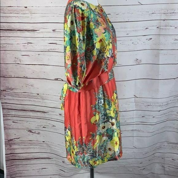 Bisou‎ Bisou Split Sleeve Open Back Medium Dress - Picture 2 of 10